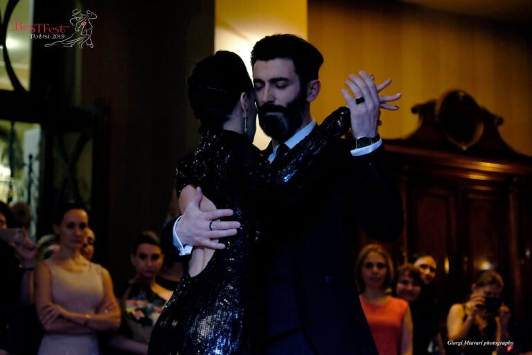 60789468_561720461021947_42352676800823296_n