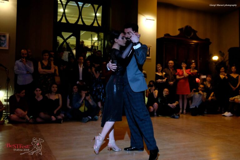 61206302_566821123845214_1174695532803653632_n